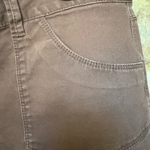 LOFT 5 POCKET JEANS. GENTLY WORN - Picture 5 of 5